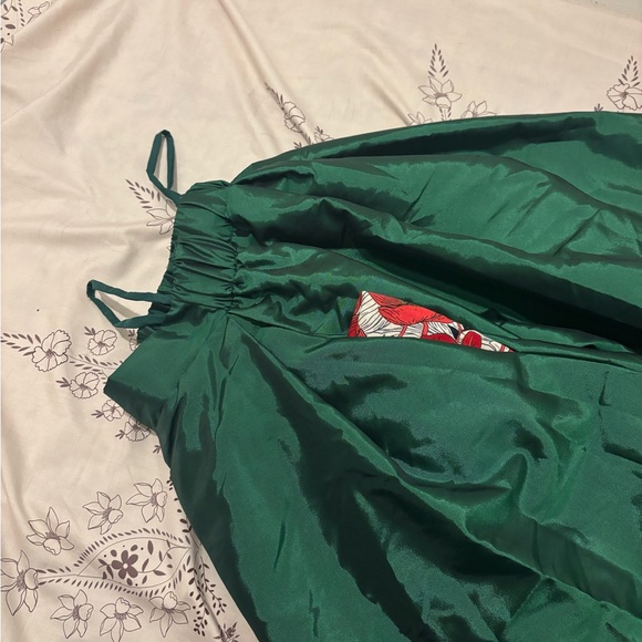 Elegant Green Women's Skirt - Picture 3 of 6